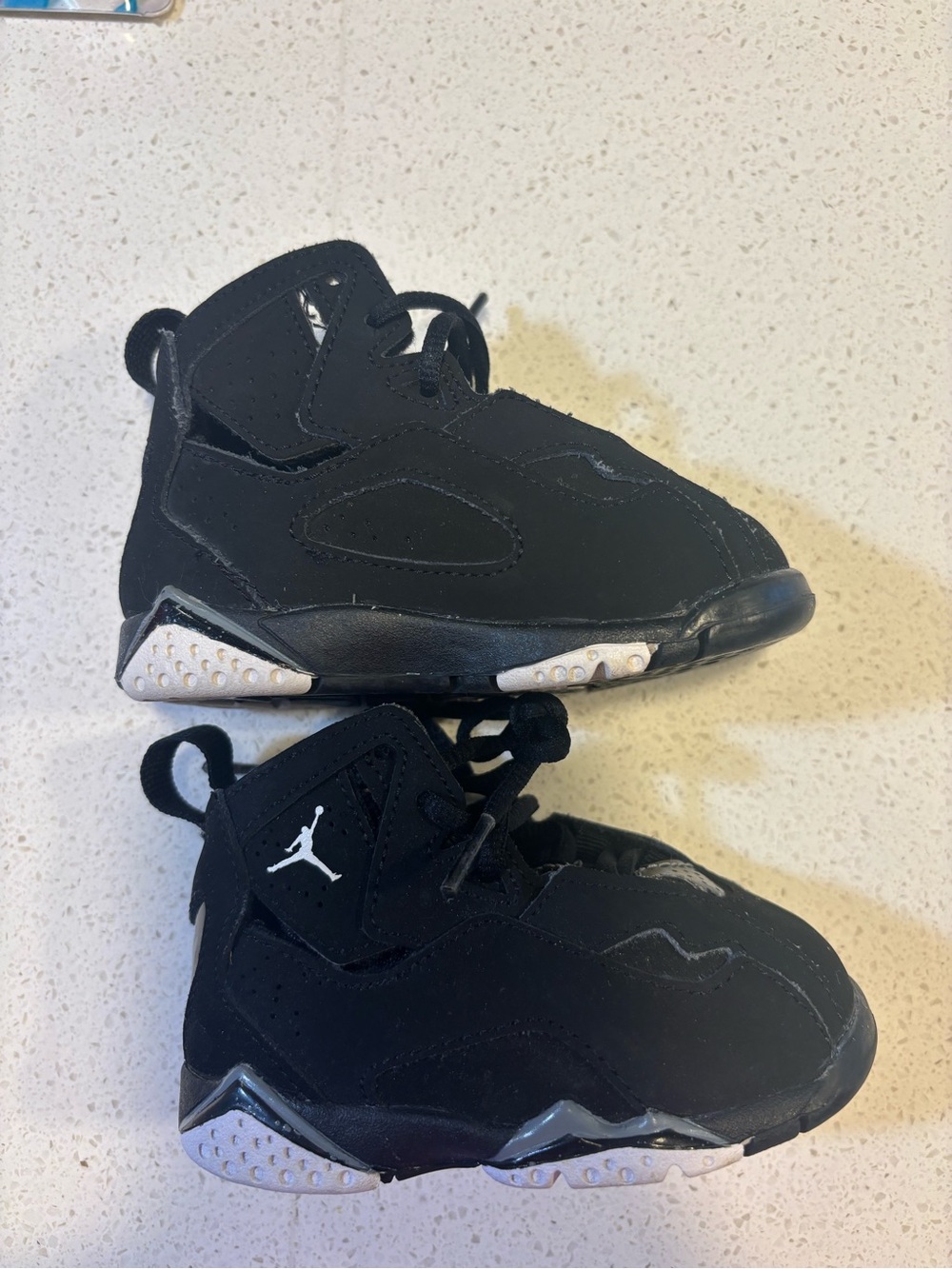Jordan Kids Black & White Retro High-Top Sneakers